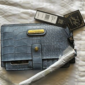 London fog wristlet